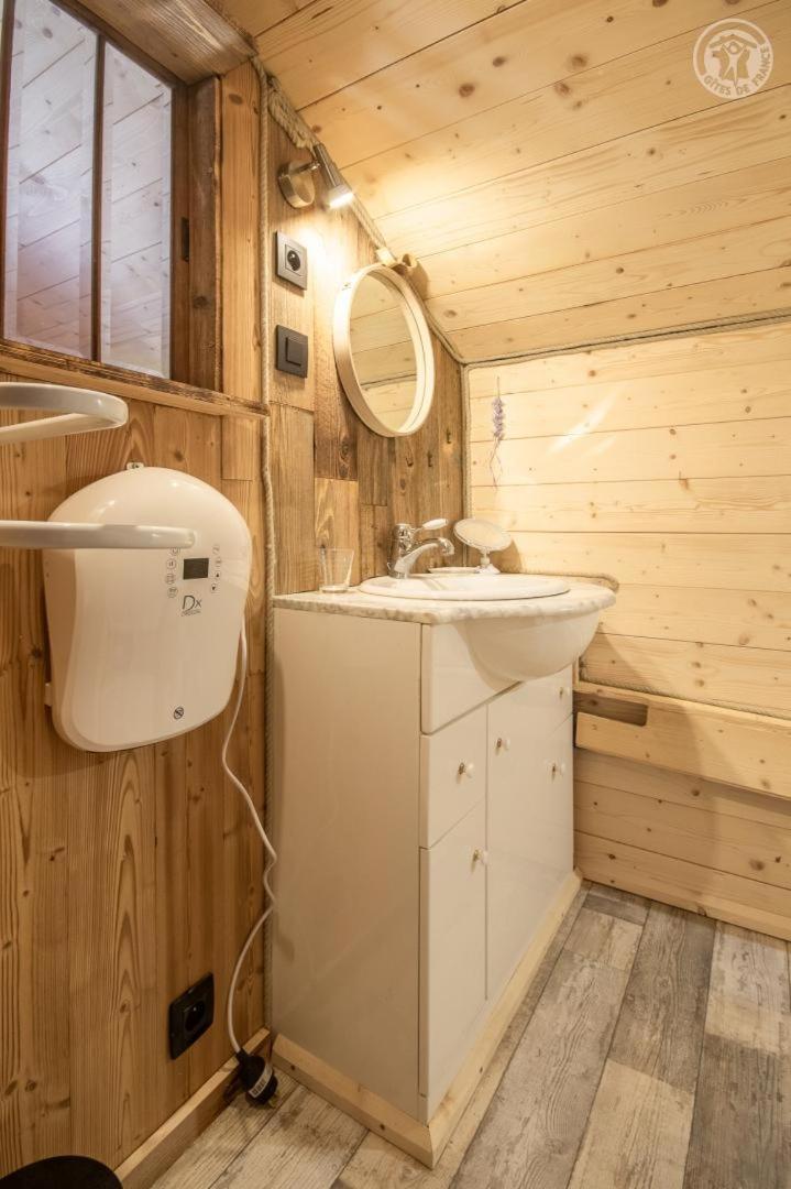 Les Inseparables Saint-Pierre-de-Curtille Exteriör bild